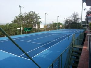 Hemos renovado con exito las canchas de tenis del Club Árabe de El Salvador